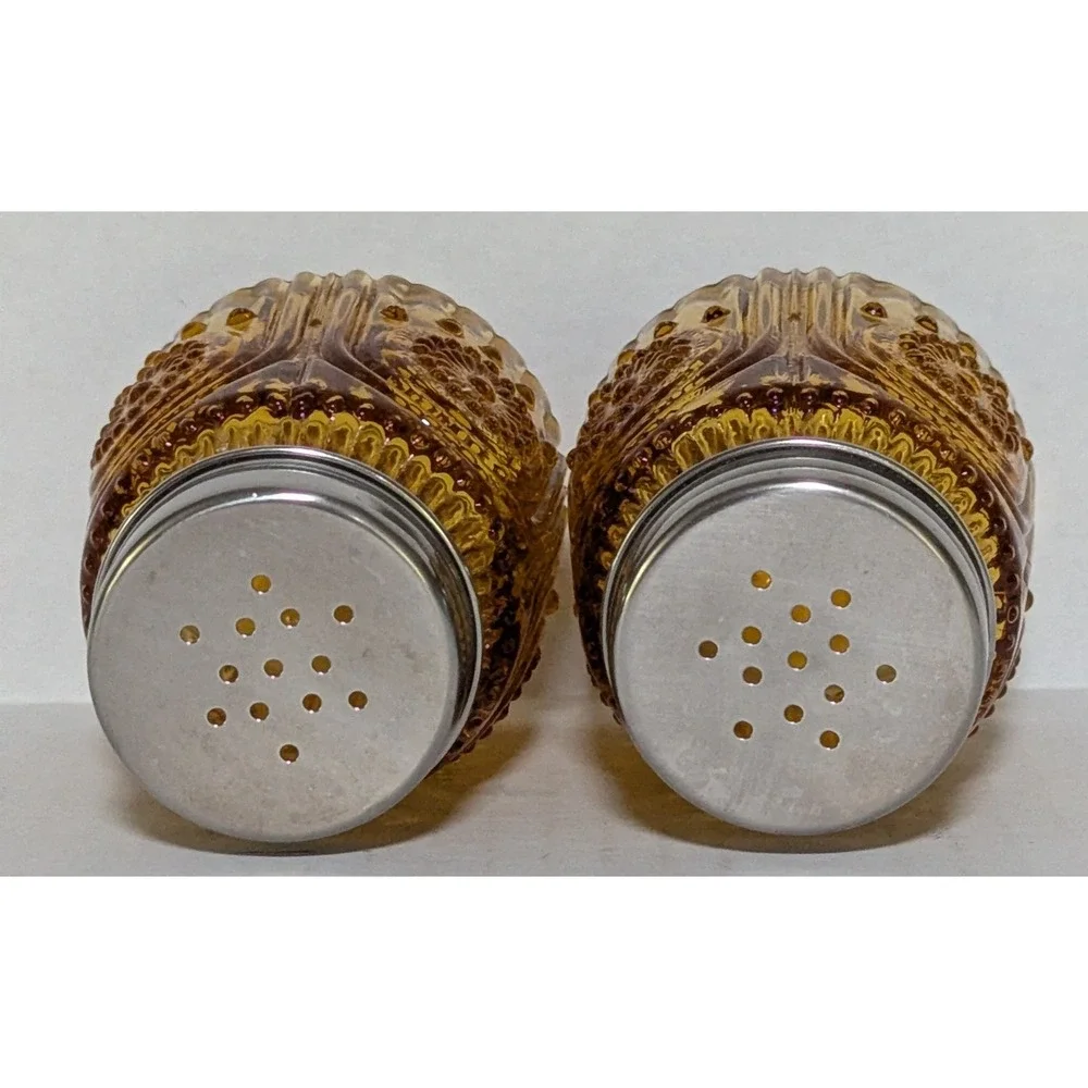 Retired Pioneer Woman Amber Glass Adeline Salt & Pepper Shakers 3.25